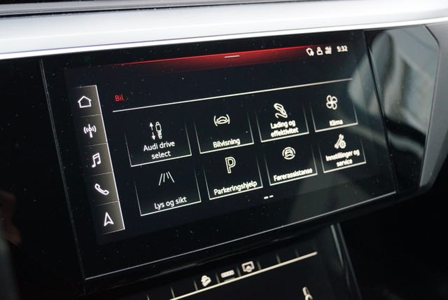 2021 AUDI E-TRON - 42