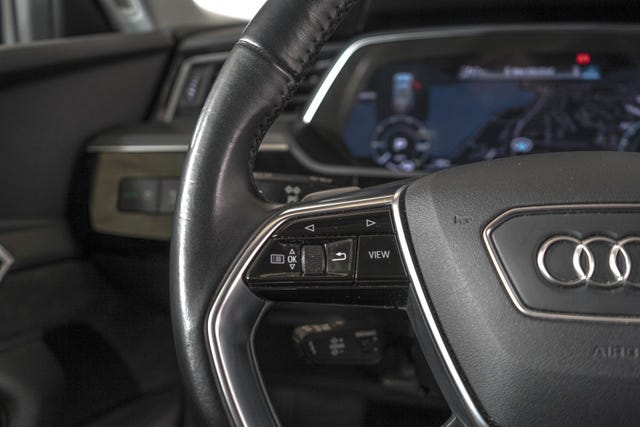 2020 AUDI E-TRON - 23