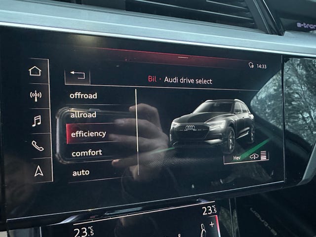 2020 AUDI E-TRON - 51