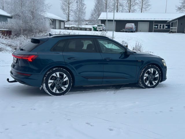 2020 AUDI E-TRON - 8