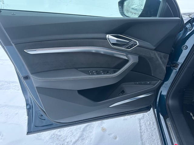 2020 AUDI E-TRON - 22