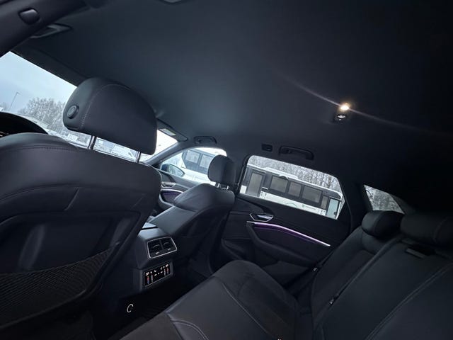 2020 AUDI E-TRON - 39
