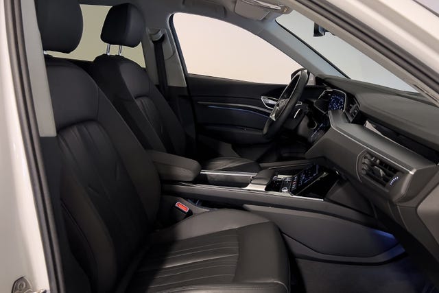 2020 AUDI E-TRON - 16