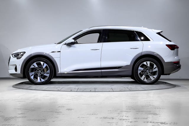 2020 AUDI E-TRON - 12