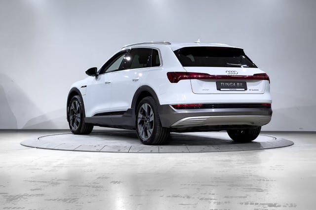 2020 AUDI E-TRON - 10