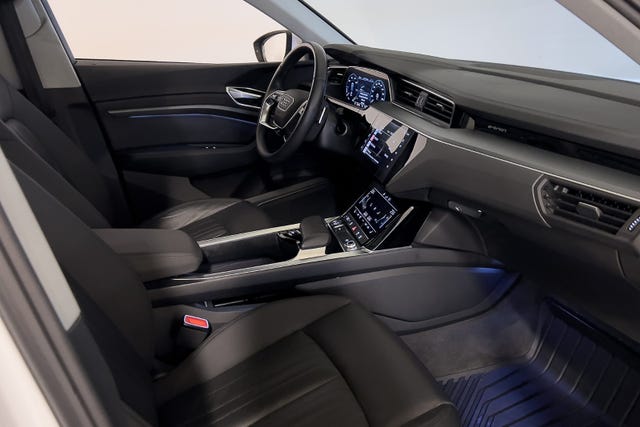 2020 AUDI E-TRON - 15