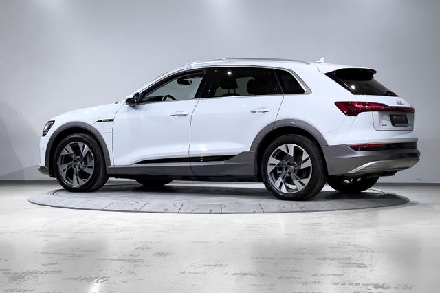 2020 AUDI E-TRON - 11
