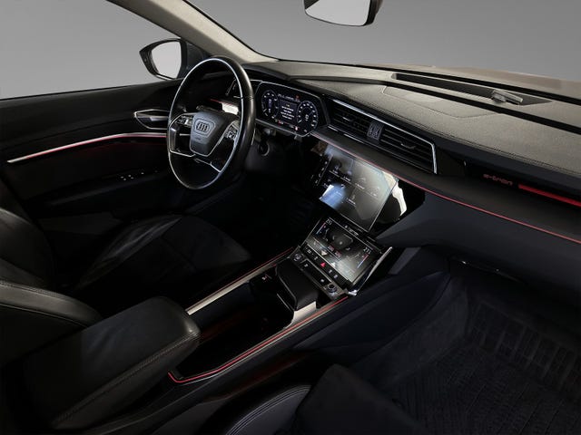 2020 AUDI E-TRON - 13