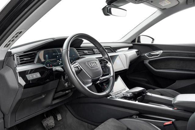 2021 AUDI E-TRON - 9