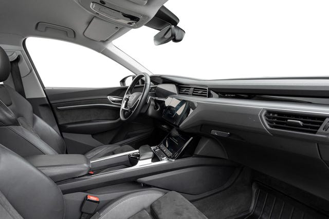 2021 AUDI E-TRON - 11