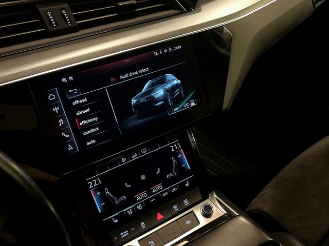 2020 AUDI E-TRON - 17