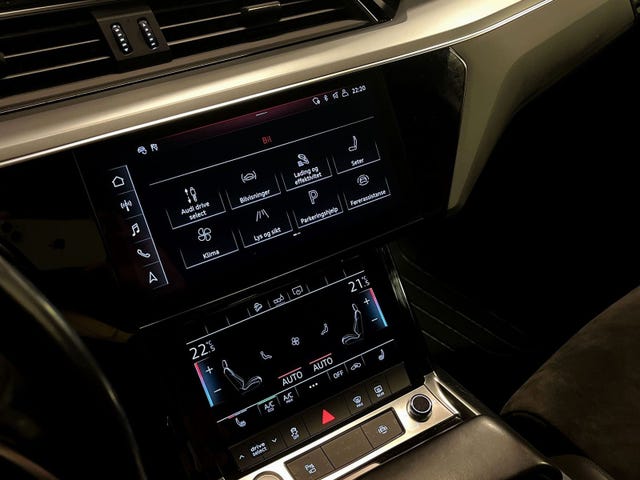 2020 AUDI E-TRON - 16