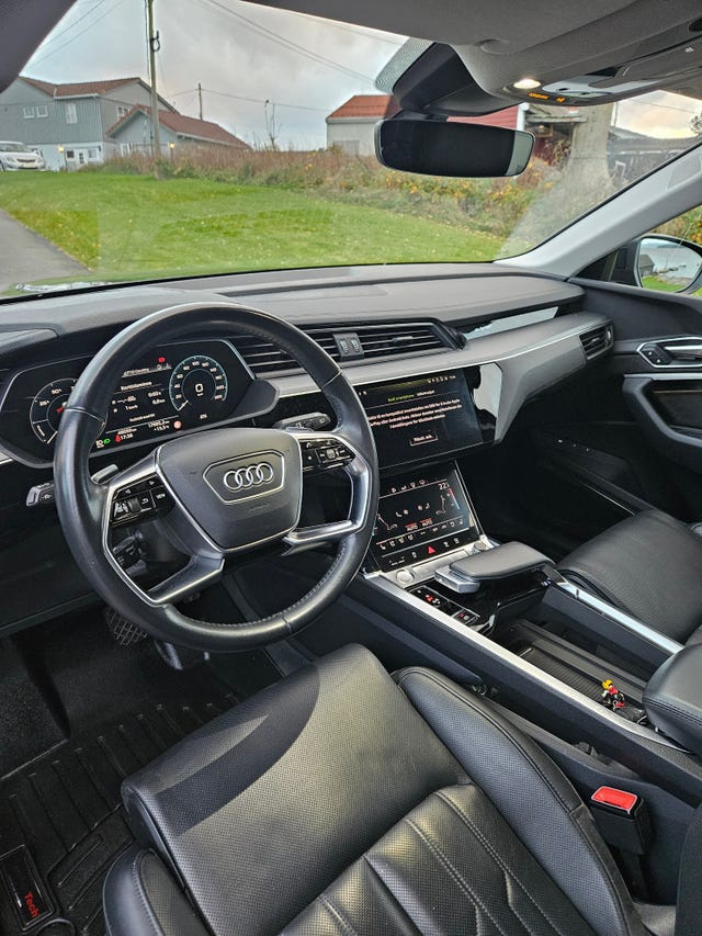 2020 AUDI E-TRON - 27
