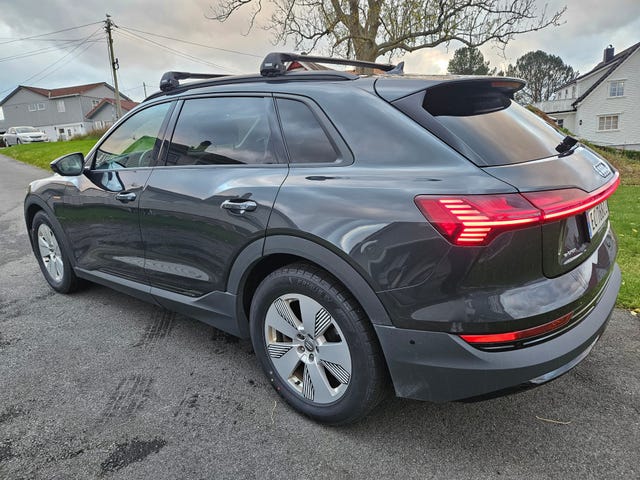 2020 AUDI E-TRON - 9