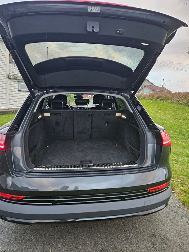 2020 AUDI E-TRON - 11