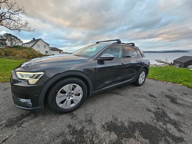WAUZZZGE9LB017730 2020 AUDI E-TRON-4