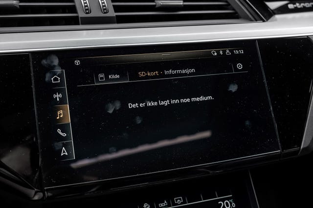 2020 AUDI E-TRON - 32