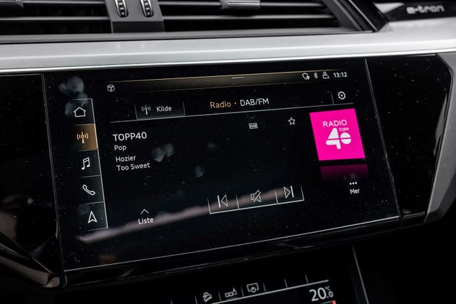 2020 AUDI E-TRON - 31