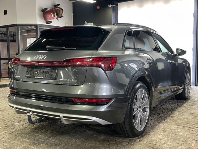 WAUZZZGE1LB023747 2020 AUDI E-TRON-4