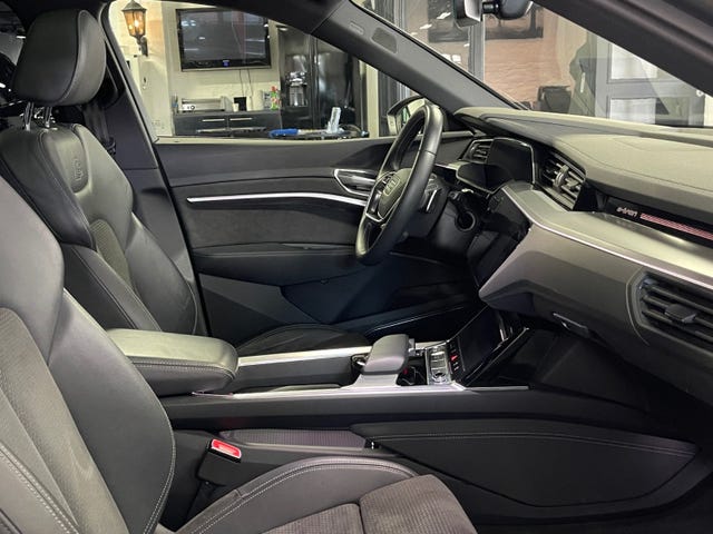 2020 AUDI E-TRON - 7