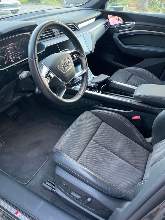 2020 AUDI E-TRON - 16