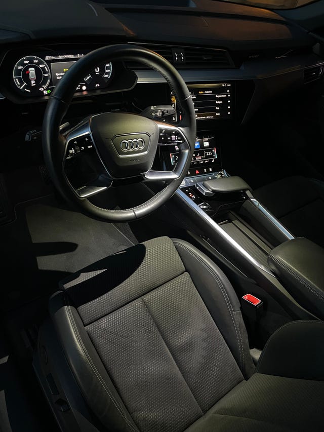 2020 AUDI E-TRON - 15