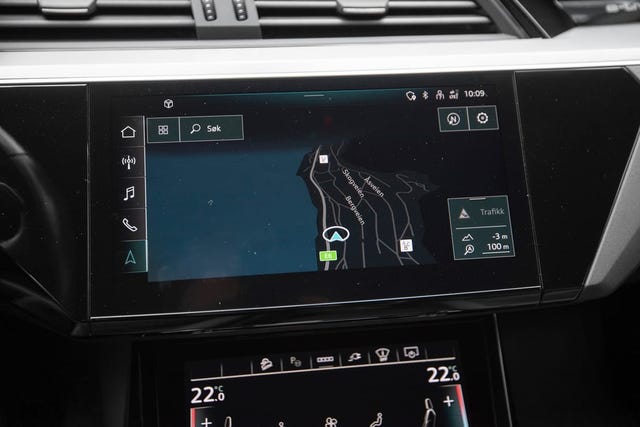 2021 AUDI E-TRON - 21