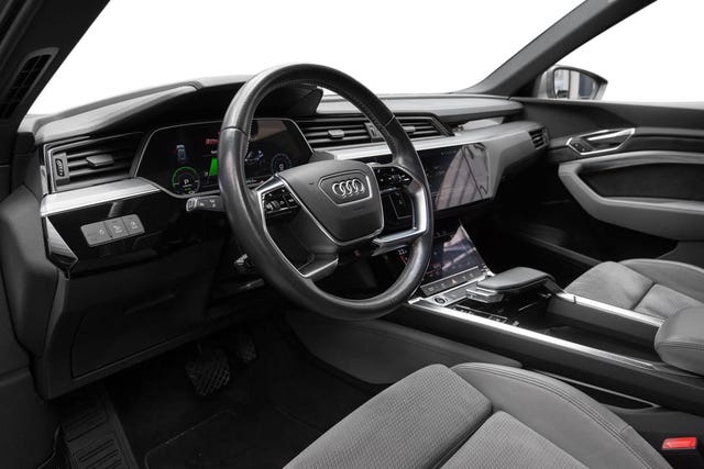 2021 AUDI E-TRON - 11