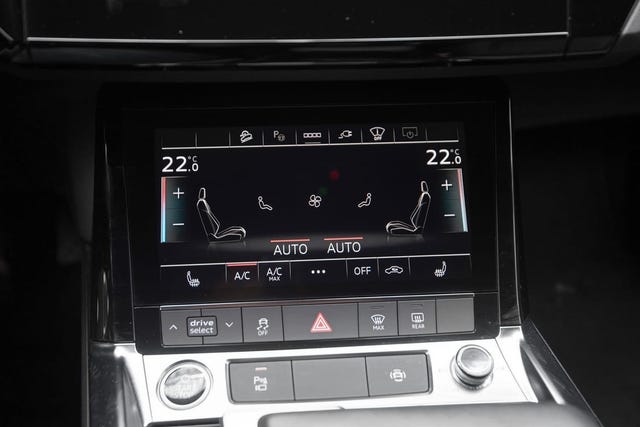 2021 AUDI E-TRON - 26
