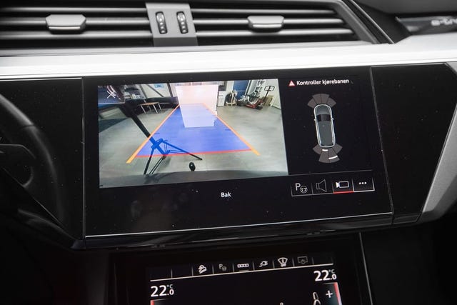 2021 AUDI E-TRON - 25