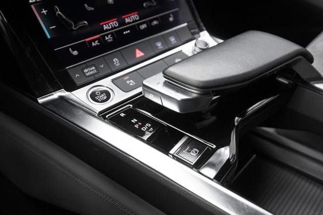 2021 AUDI E-TRON - 27