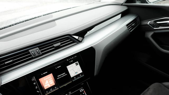 2021 AUDI E-TRON - 37