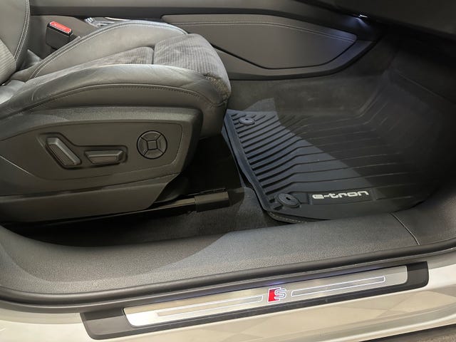 2020 AUDI E-TRON - 34