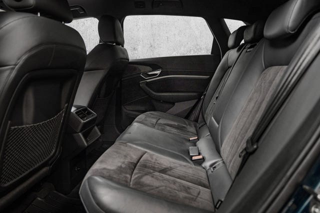 WAUZZZGE8LB017508 2020 AUDI E-TRON-5