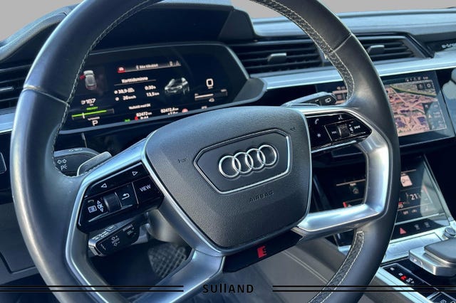 2020 AUDI E-TRON - 32