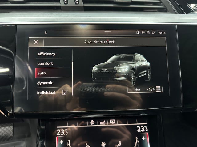 2020 AUDI E-TRON - 19