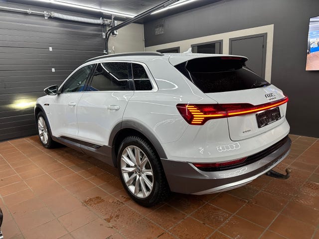 WAUZZZGE1LB024073 2020 AUDI E-TRON-2