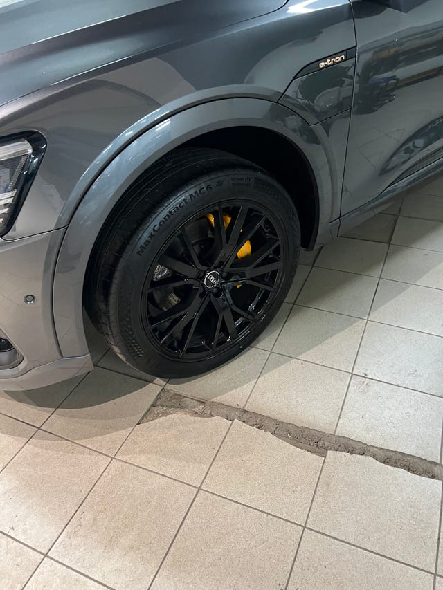 WAUZZZGE6LB027759 2020 AUDI E-TRON-5