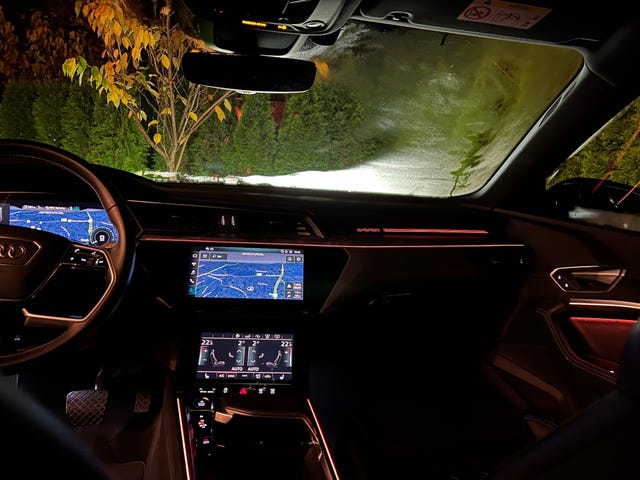 2020 AUDI E-TRON - 10