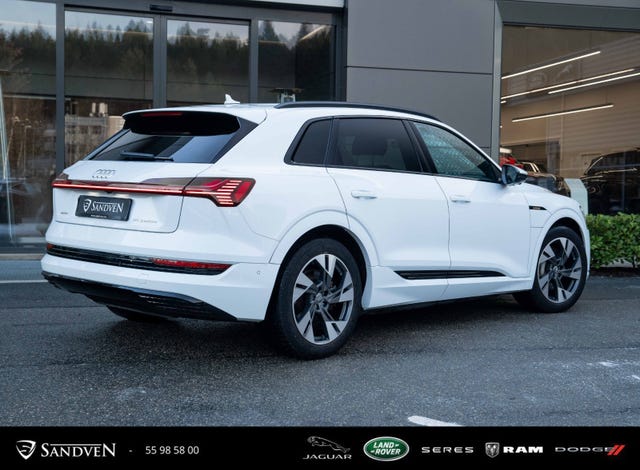 2021 AUDI E-TRON - 12