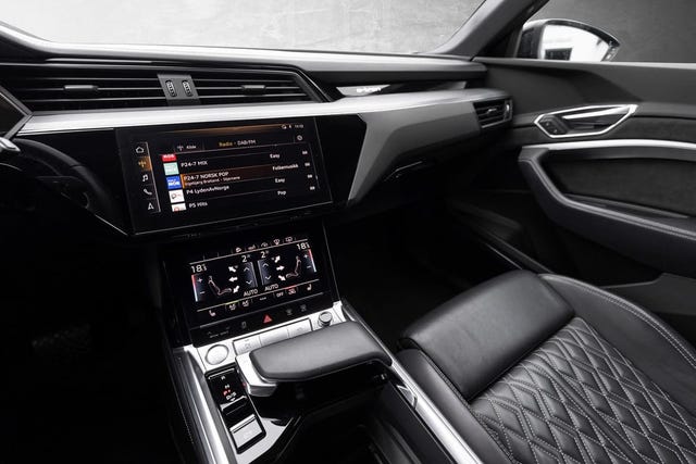 2020 AUDI E-TRON - 12