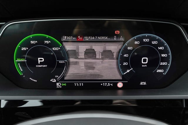 2020 AUDI E-TRON - 18