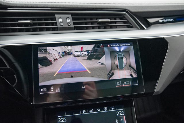 2020 AUDI E-TRON - 28