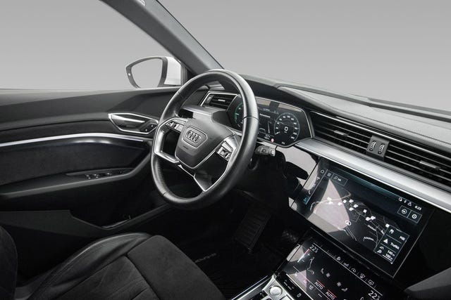 2020 AUDI E-TRON - 18