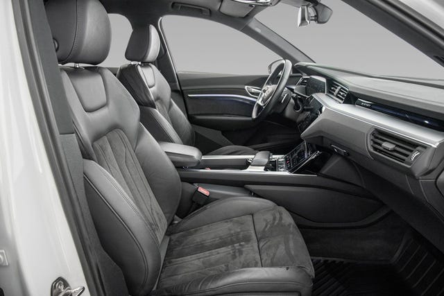 2020 AUDI E-TRON - 20