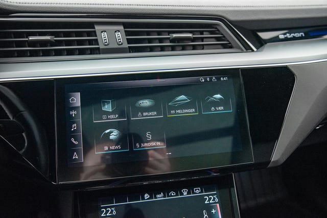 2020 AUDI E-TRON - 32