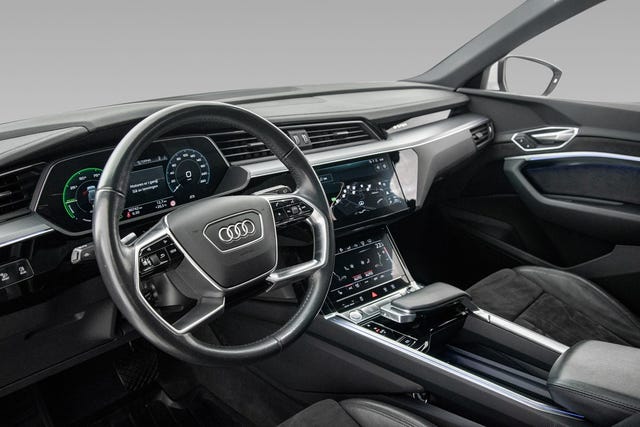 2020 AUDI E-TRON - 17