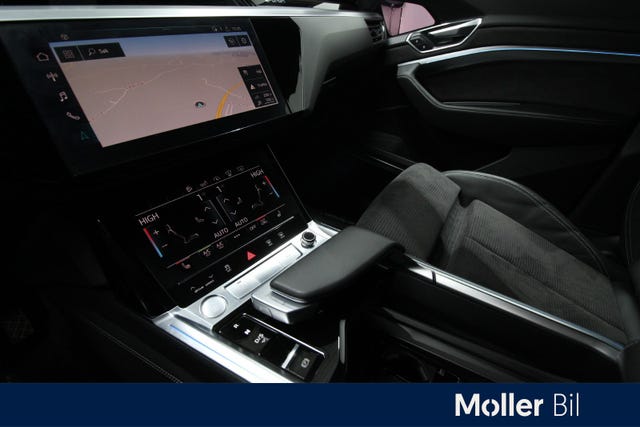 2020 AUDI E-TRON - 21