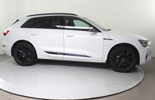 WAUZZZGE2LB007346 2020 AUDI E-TRON-1