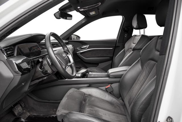2020 AUDI E-TRON - 9